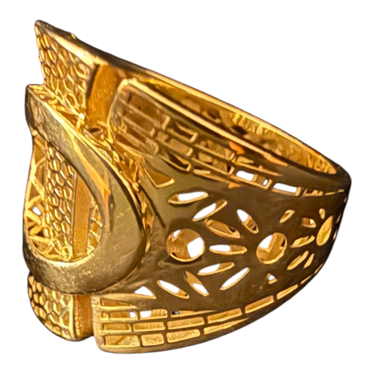 10K Gold Oval Geometric Statement Ring